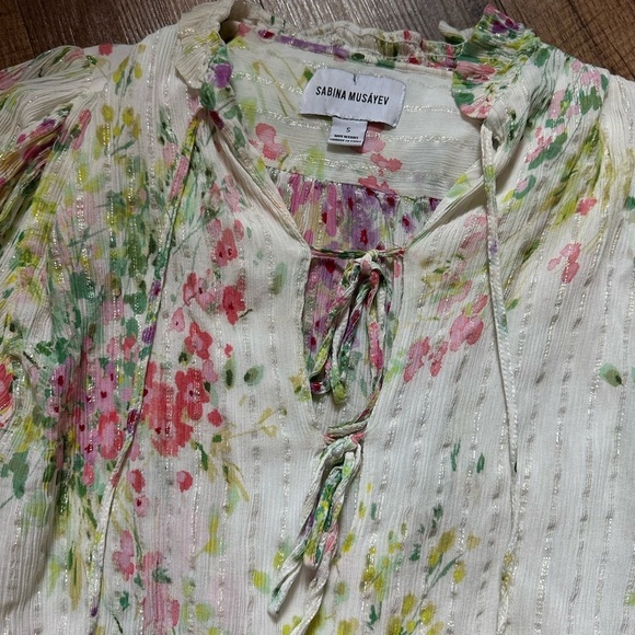 SABINA MUSAYEV Bazooka Puff Sleeve Tie Top In White Floral - Picture 8 of 9